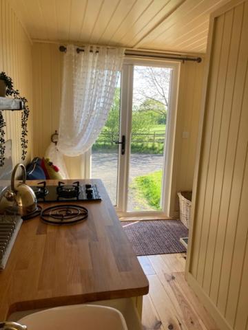 Neddys Rest Luxury Horsebox Stay باتيل المظهر الخارجي الصورة