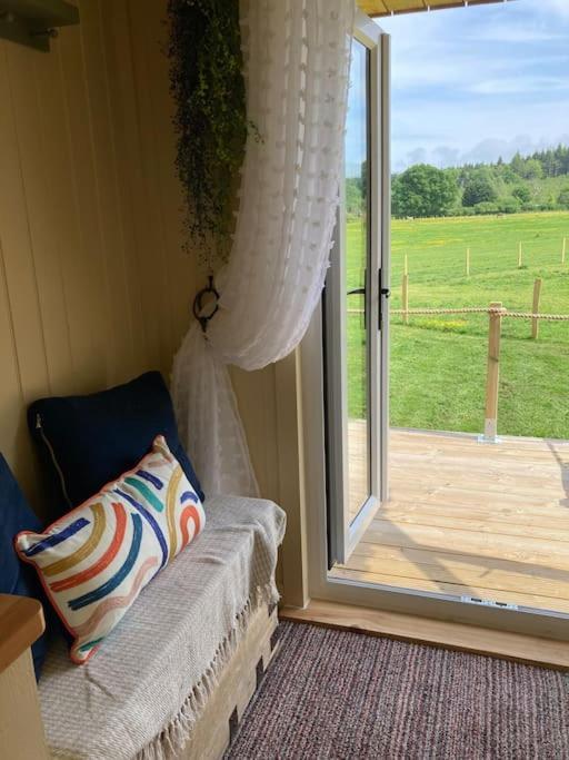 Neddys Rest Luxury Horsebox Stay باتيل المظهر الخارجي الصورة